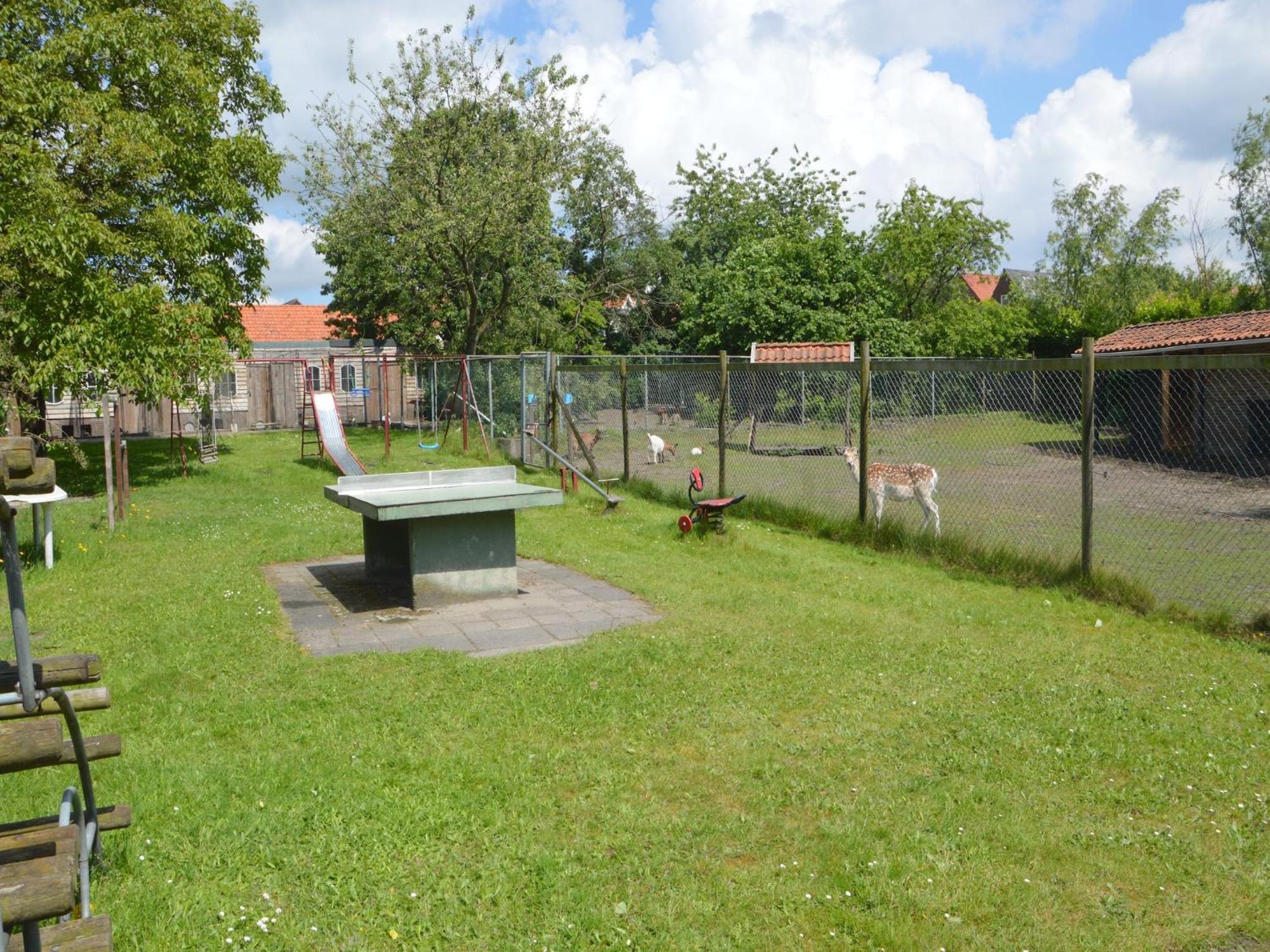 Cozy Holiday Home In Bergen Op Zoom With Garden Exterior foto